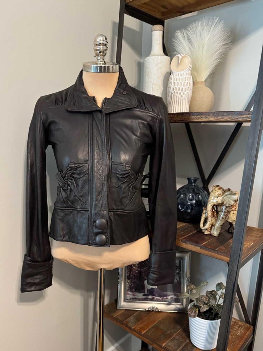 Mike & Chris Fitted Button Brown Leather Moto Biker Jacket Women’s Size MED